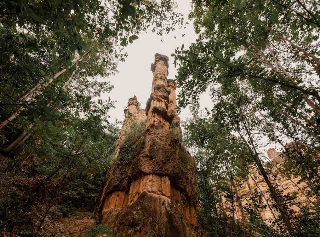 natural landmarks trail navigation